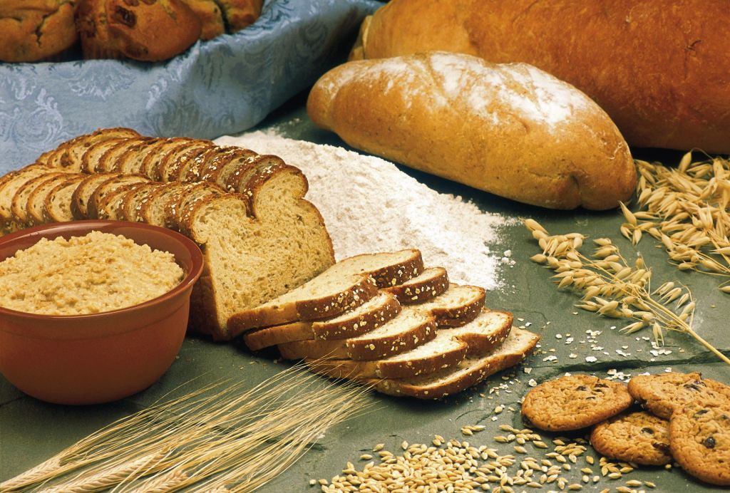 chlieb-pečivo-obilniny-ovos-jačmeň-1417868_1920-freepixabay